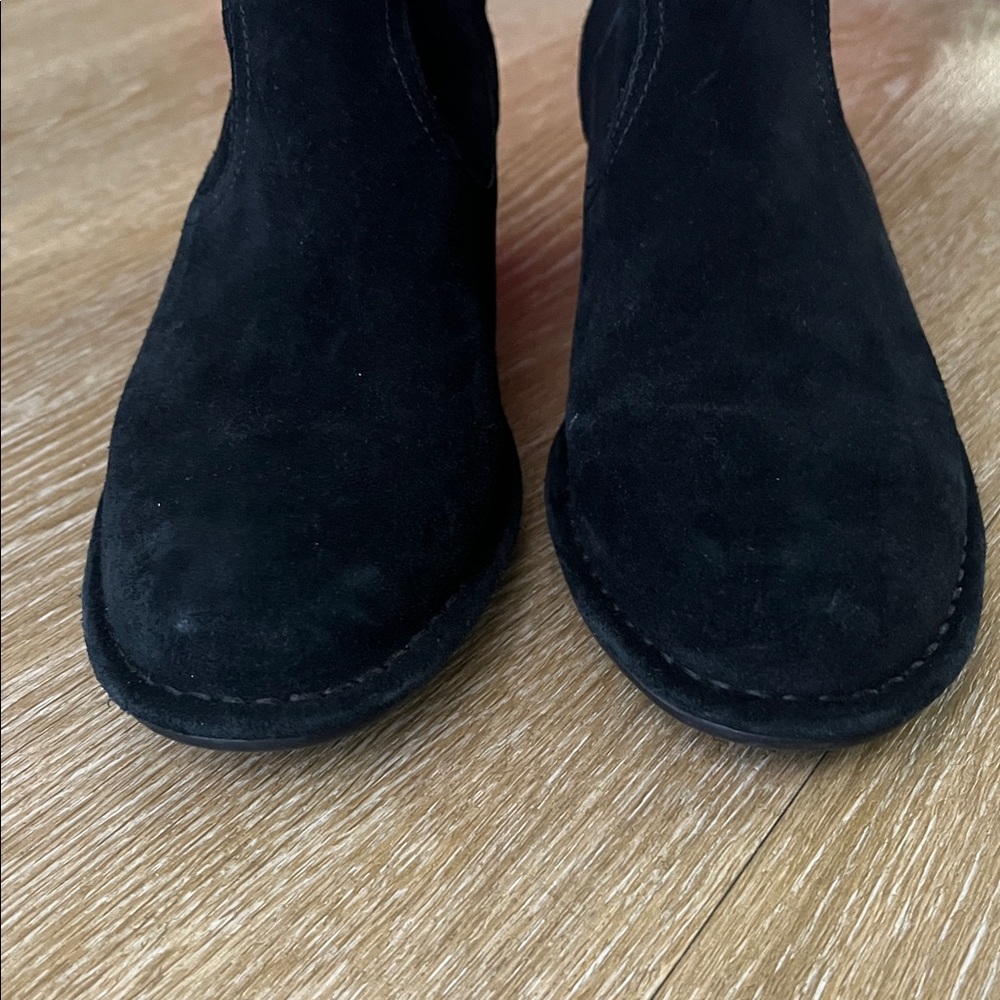 Ugg Bandara Black Suede Leather Block Heel Chelsea Boots size 9 - Picture 7 of 12